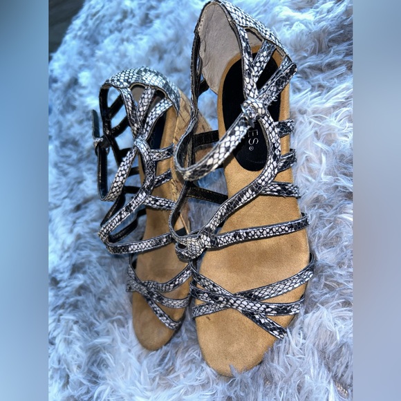 Aerosoles Broomstick Snake Print Leather Wedge strappy Sandals Women's 7.5 - Picture 2 of 9